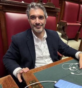 Io vado avanti. Con i fatti.